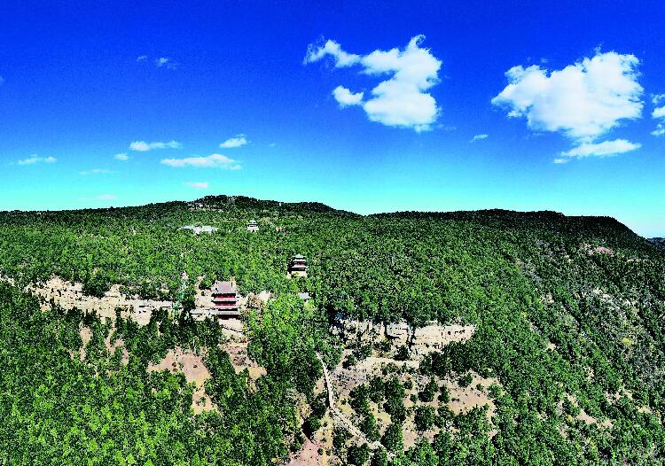 天龙山 祥云生处有波澜